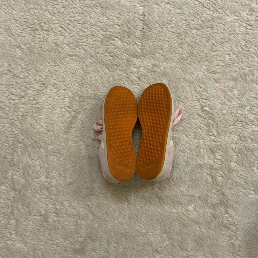 Adidas Girls’ Sneakers – Size 3.5 - Picture 13 of 13